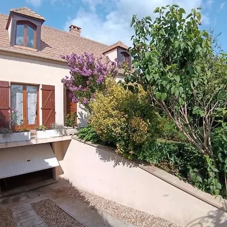 Avec Jardin Et Parking Gratuit בית הארחה ארג'נטויל