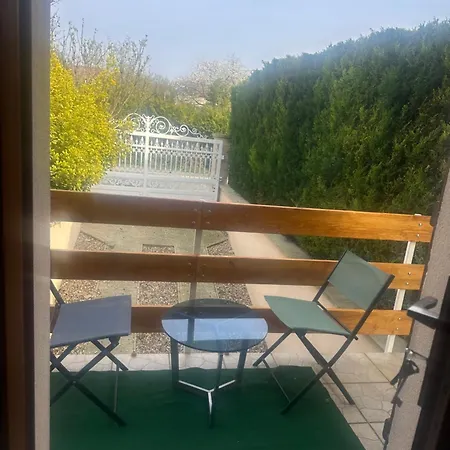 Guest house Avec Jardin Et Parking Gratuit